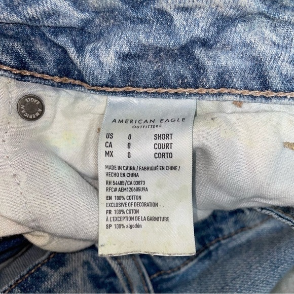 American Eagle Outfitters Tomgirl Medium Wash Distressed Ripped Jeans 0 Short - Picture 6 of 9